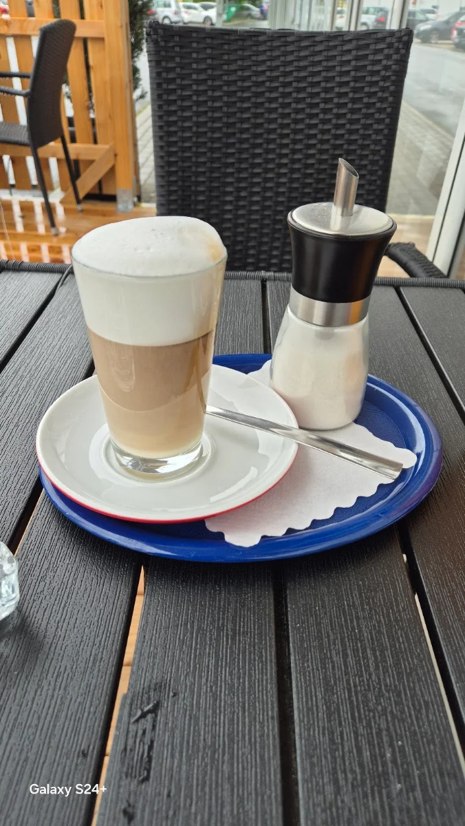 Kaffee Late
