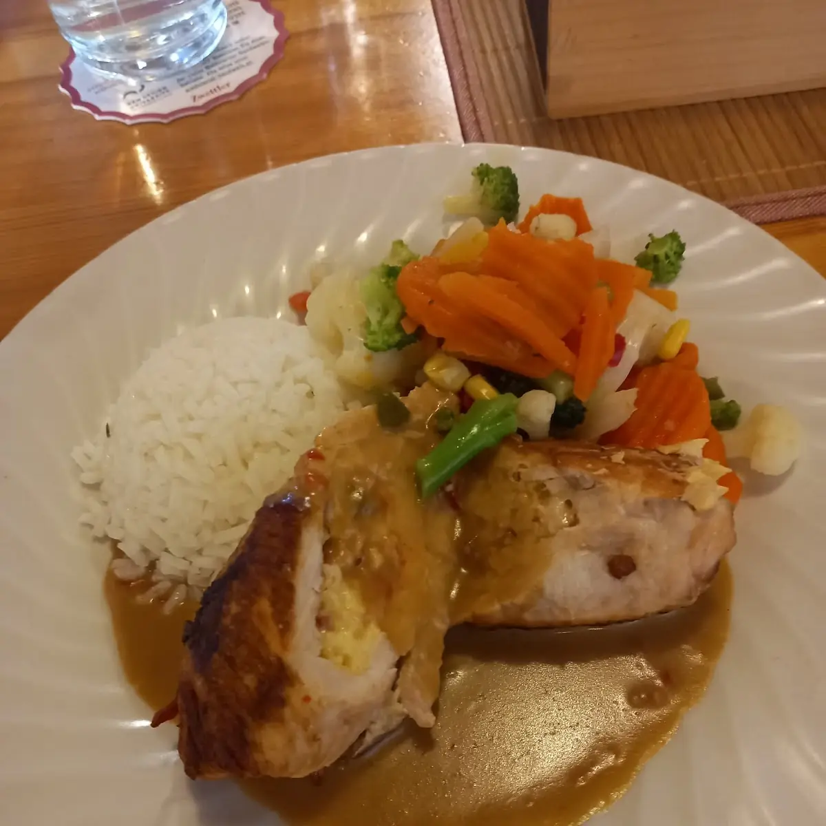 Gefüllte Putenroulade