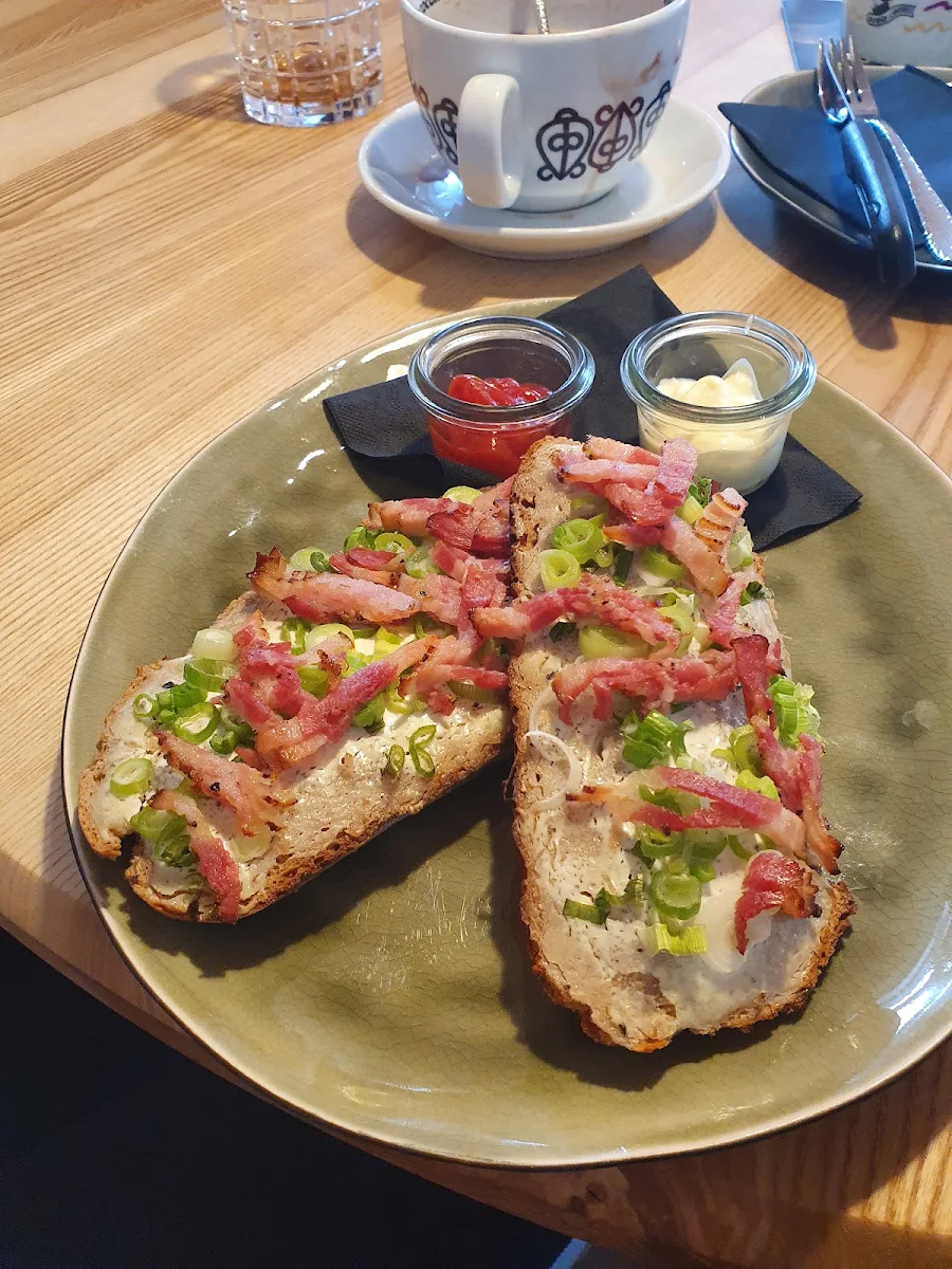 Flammkuchen Elsässer Art