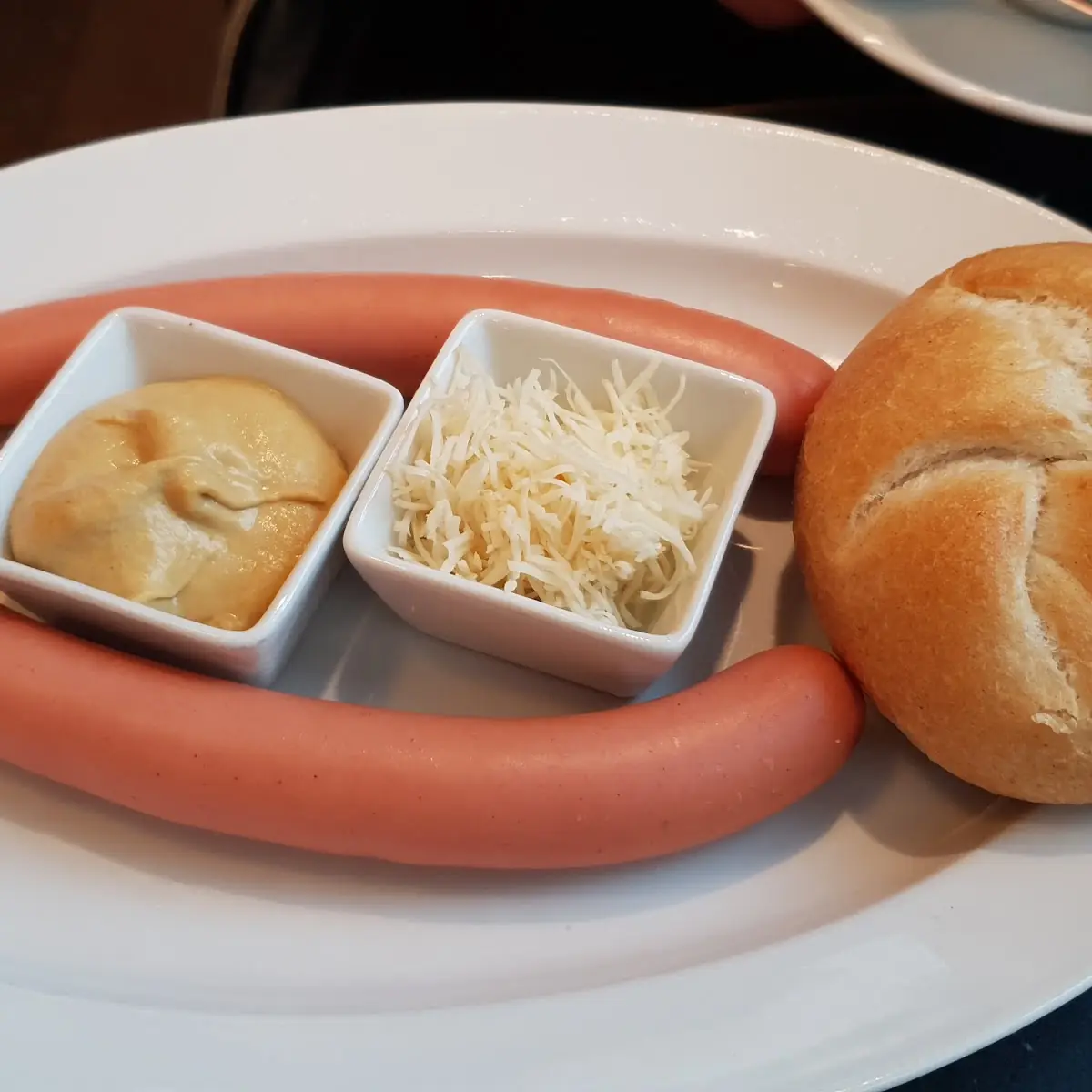 Sacherwürstel