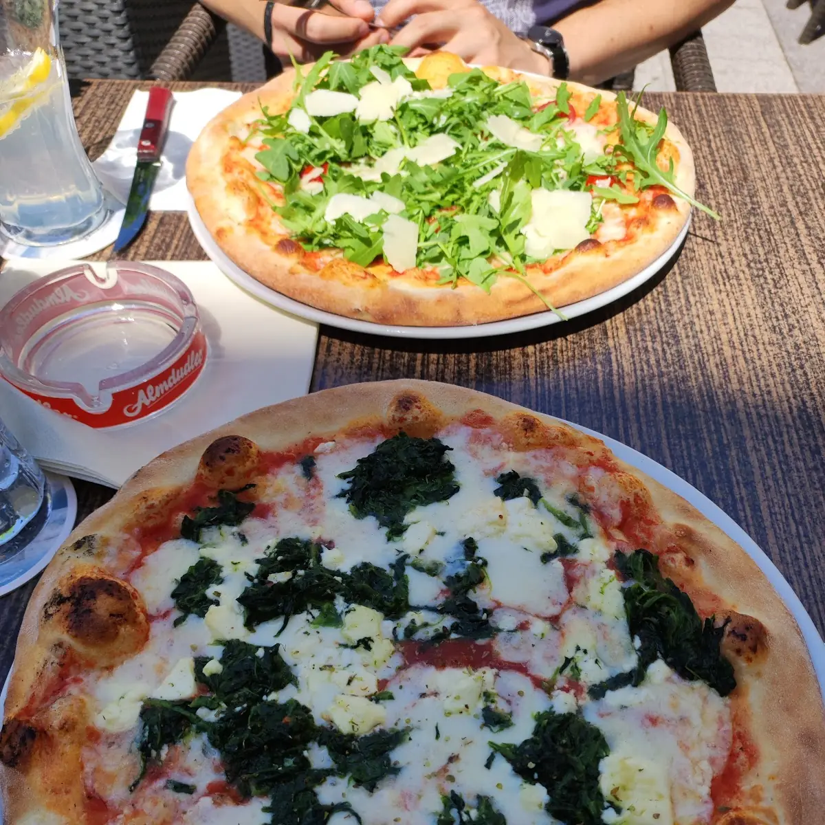 Pizza Rucola Pizza Mit Spinat