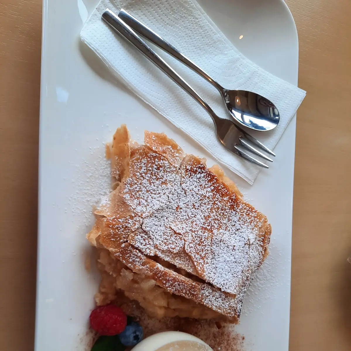 Apfelstrudel Mit Vanilasoße