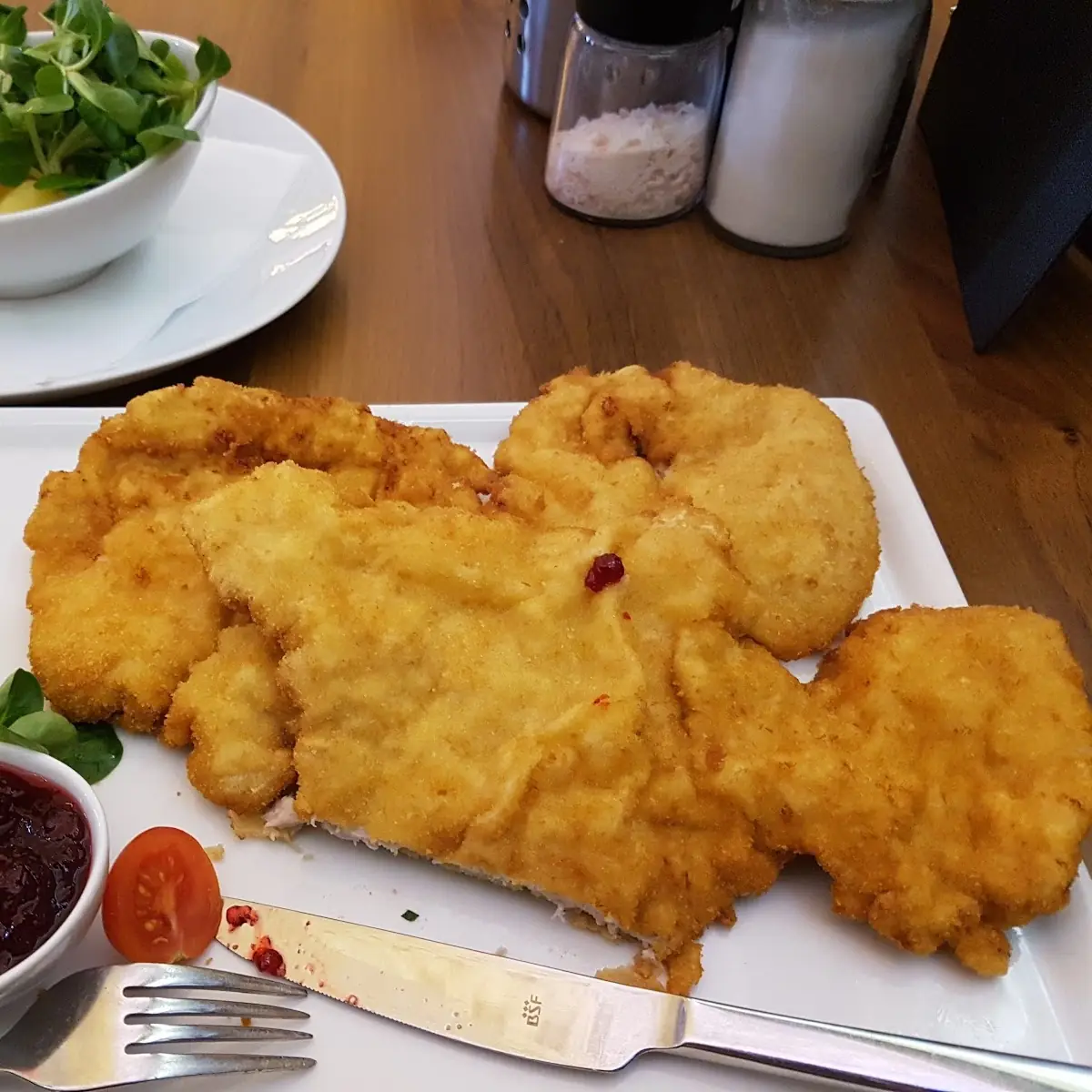 Wien Schnitzel With Potatoes And Sauce