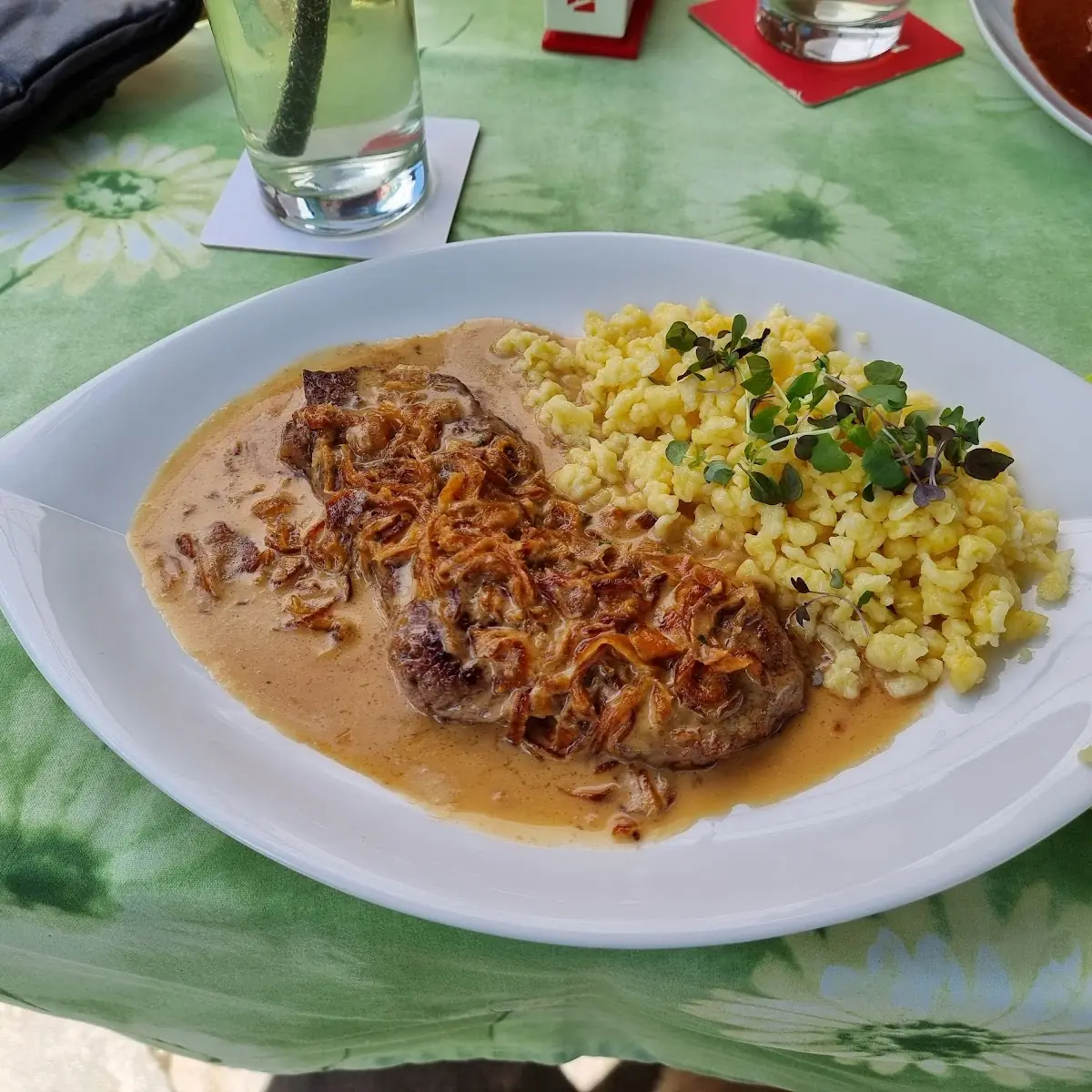 Zwiebelrostbraten Mit Spätzle