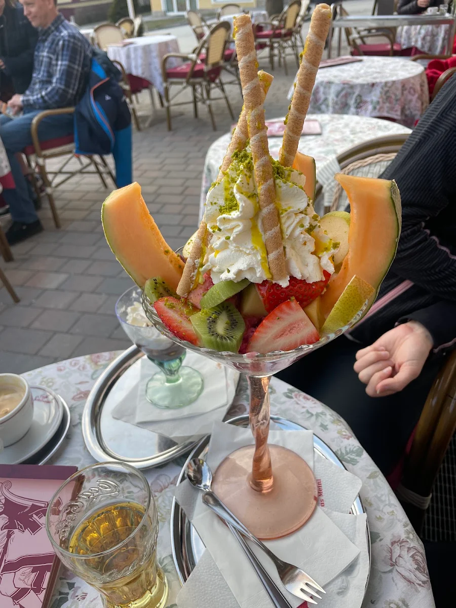 Fruchteisbecher