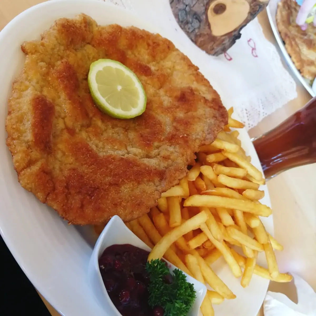 Schnitzel Mit Pommes Frites