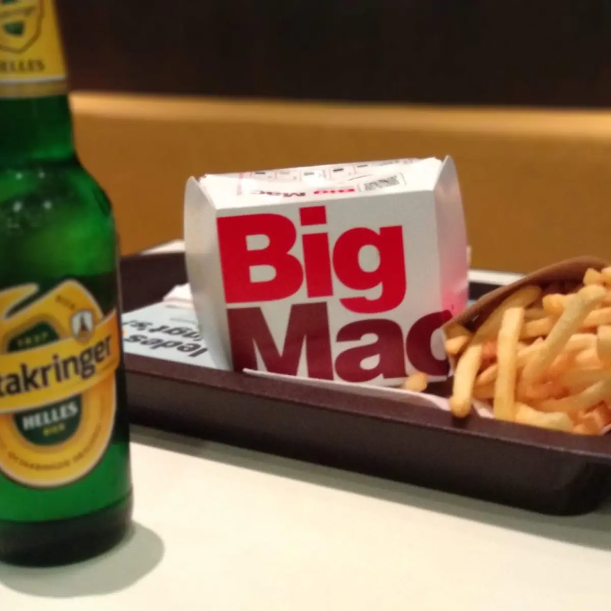 Bigmac Und Pommes Frites Groß
