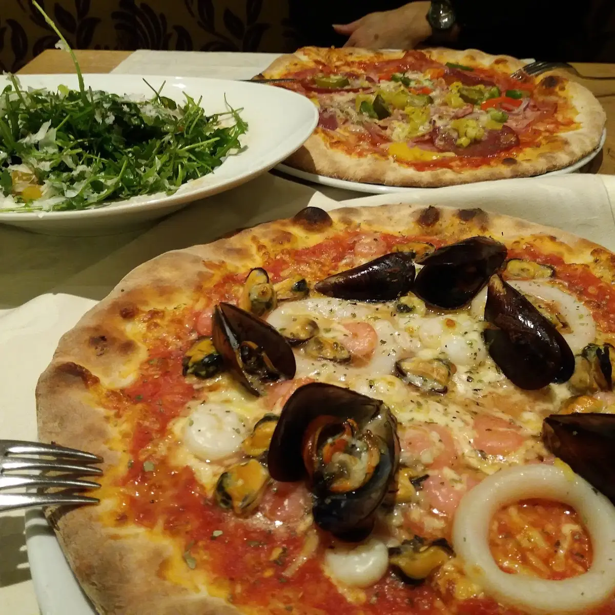 Pizza Frutti Di Mare Groß