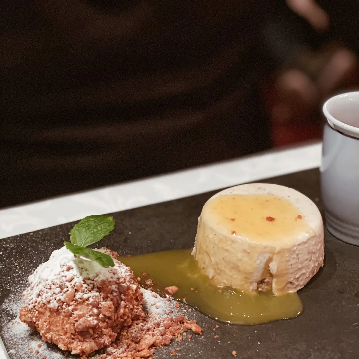 Maronieis Mit Crocant Und Panna Cotta