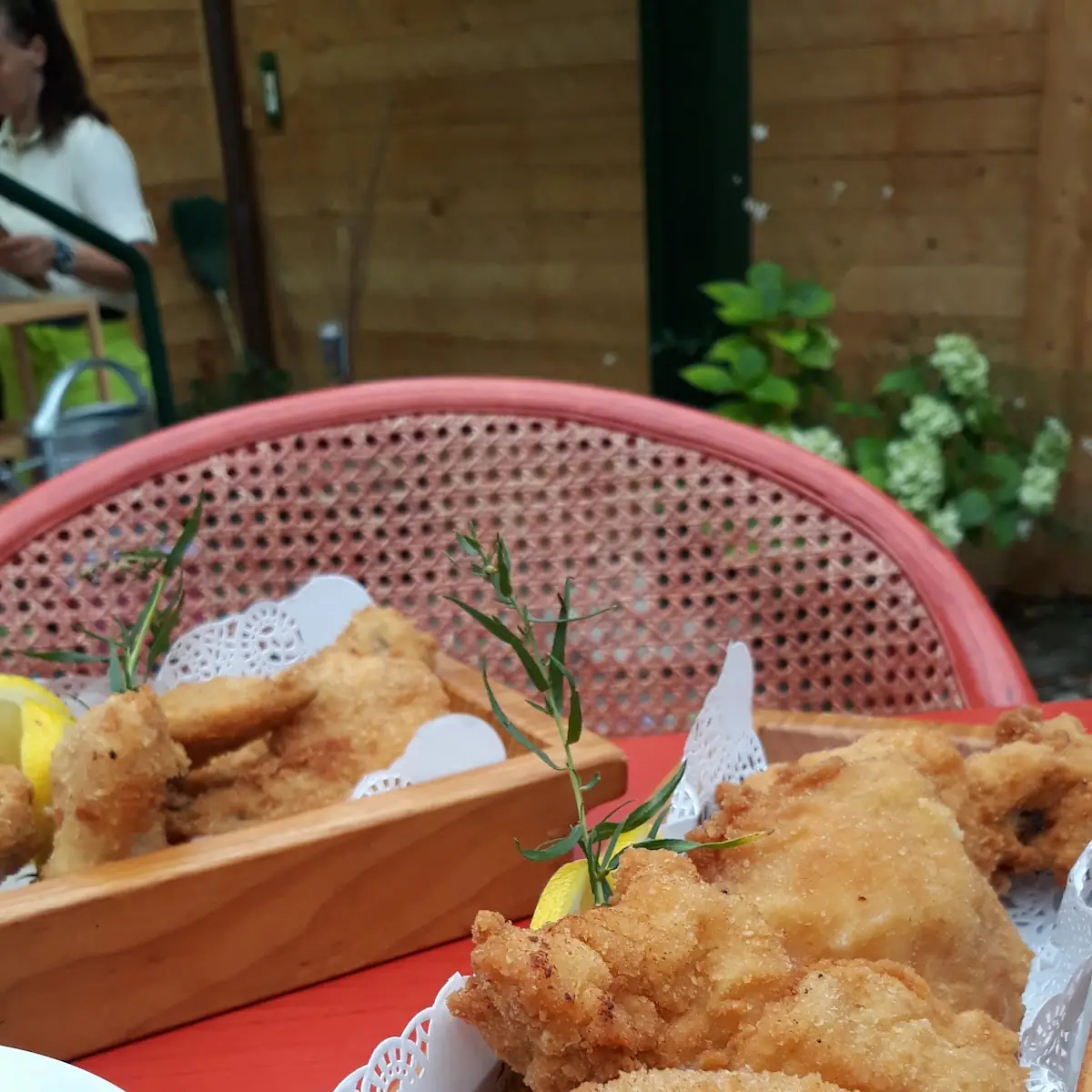 Backhendl Im Holzkorb