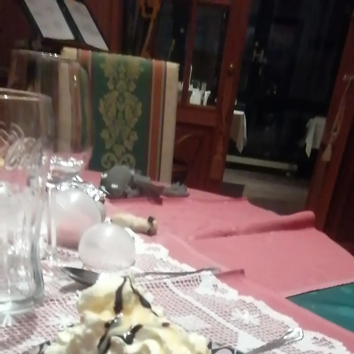 Malakofftorte Mit Eierlikör Darüber