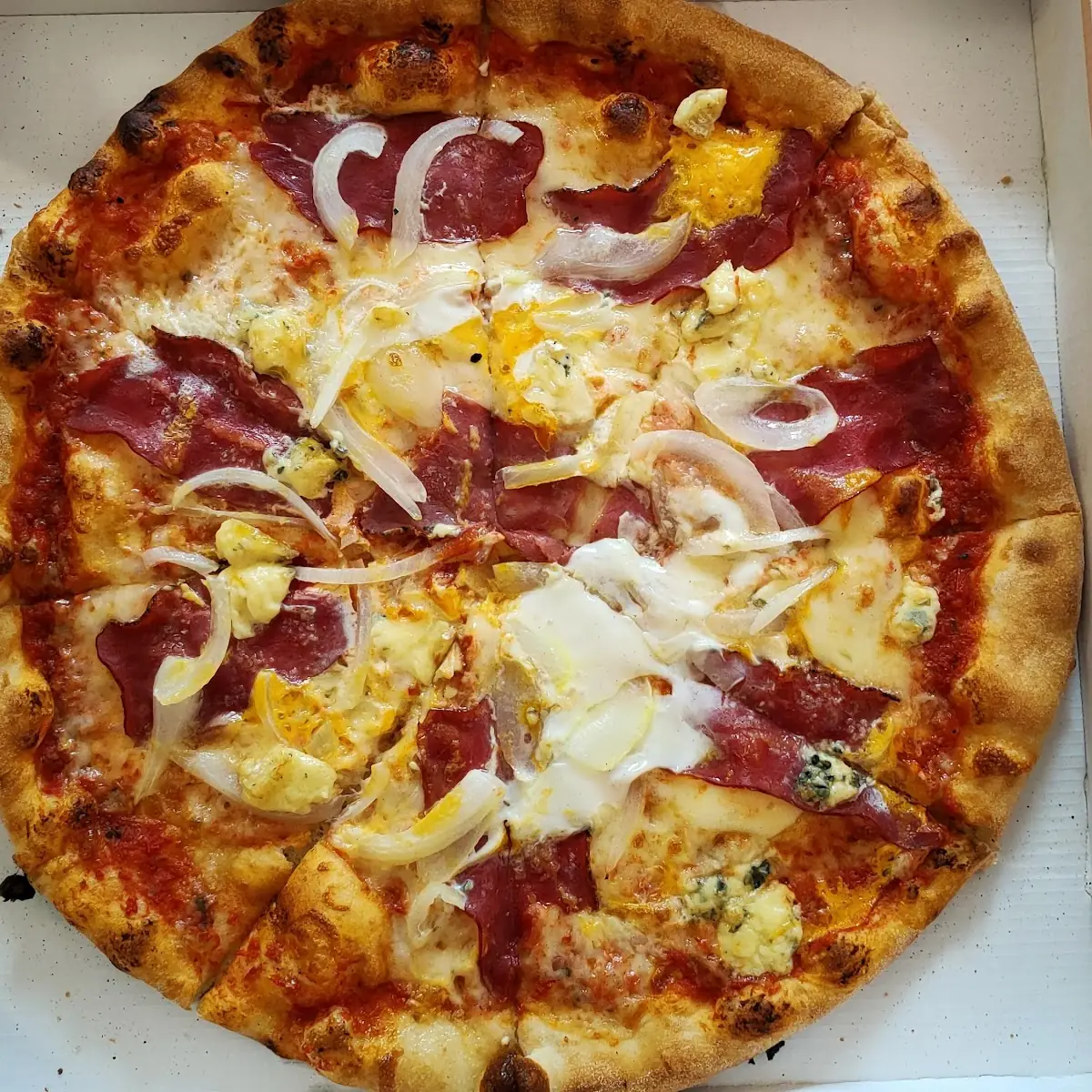 Pizza Tirolese