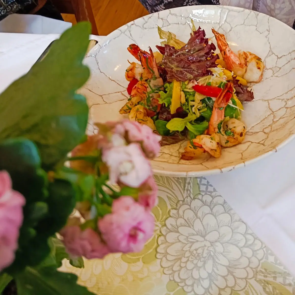 Bunte Blattsalate Mit Gebratenen Garnelen