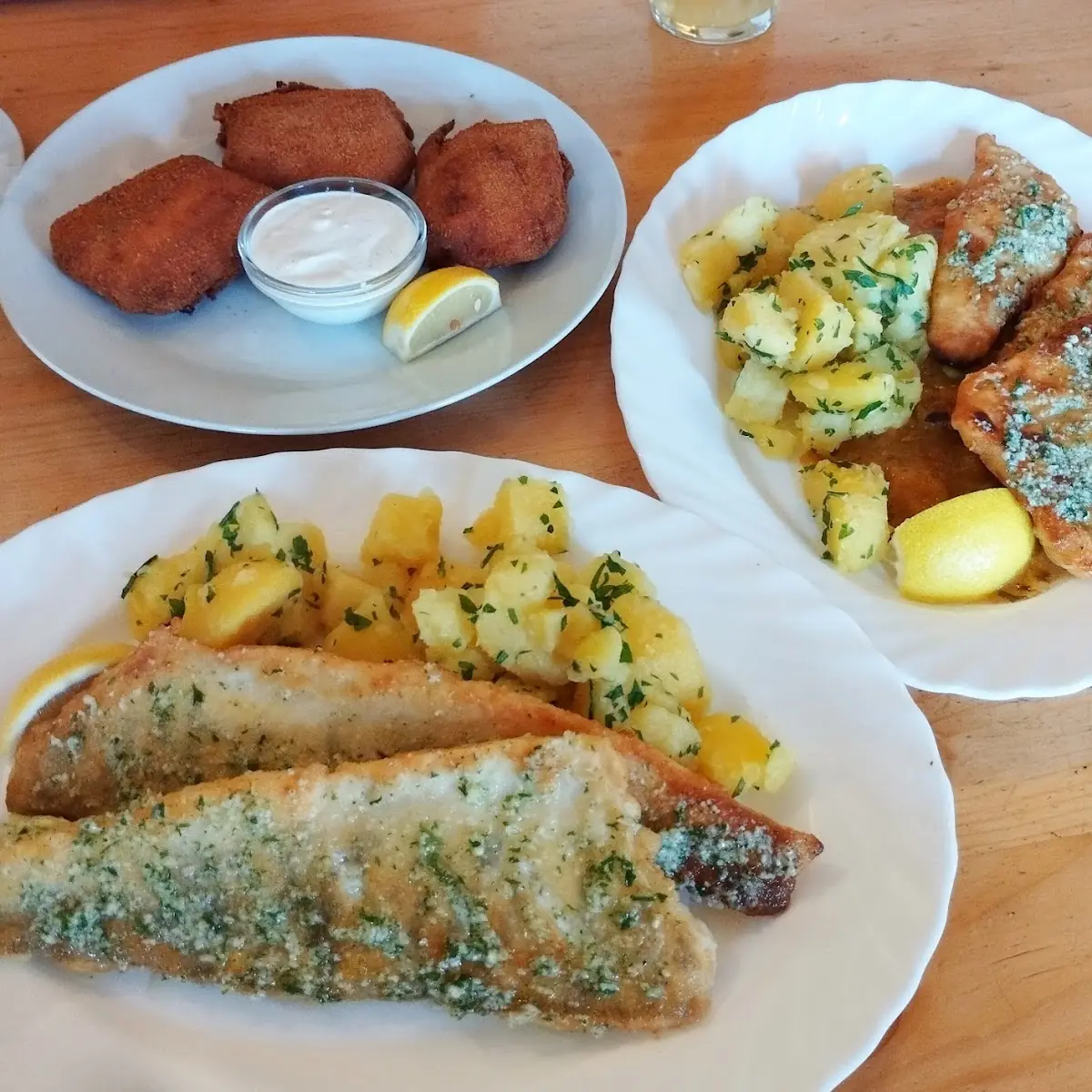 Zander Mit Petersilkartoffeln