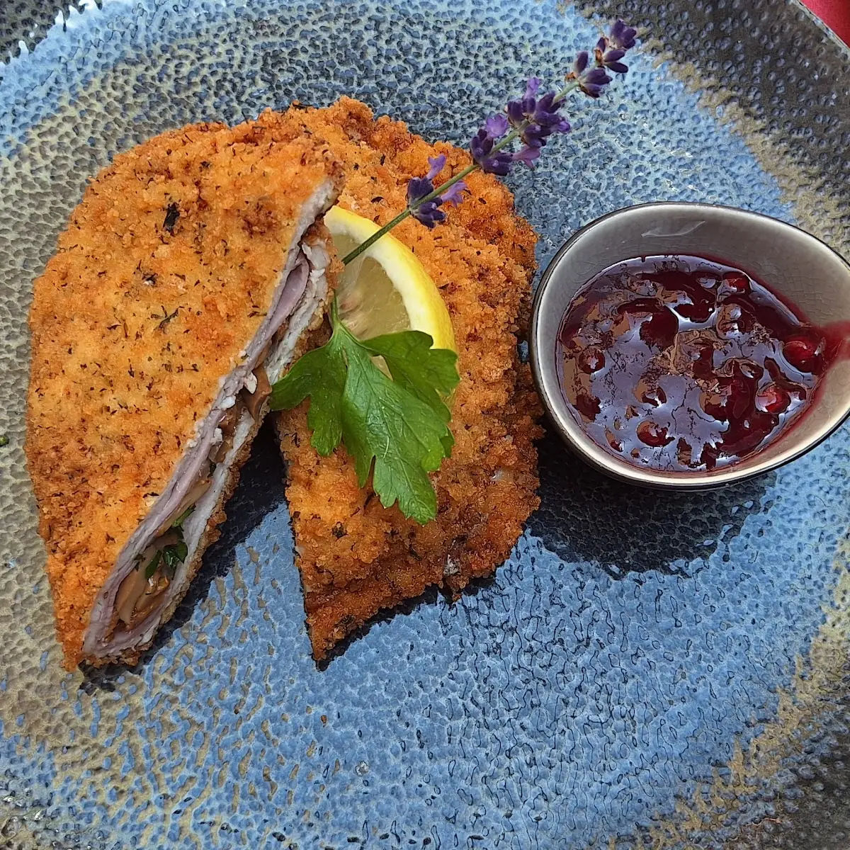 Schweinsschnitzel Gefüllt Mit Eierschwammerl
