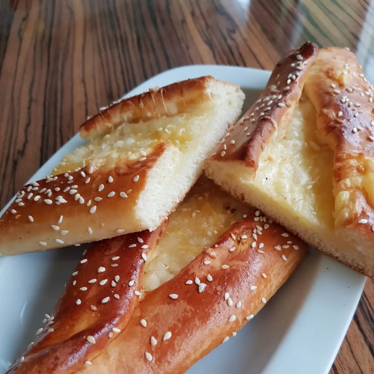 Peynirli Pide