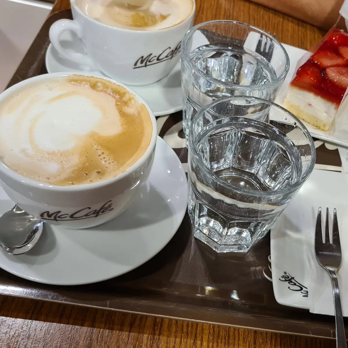 Cappuccino Und Cheesecake
