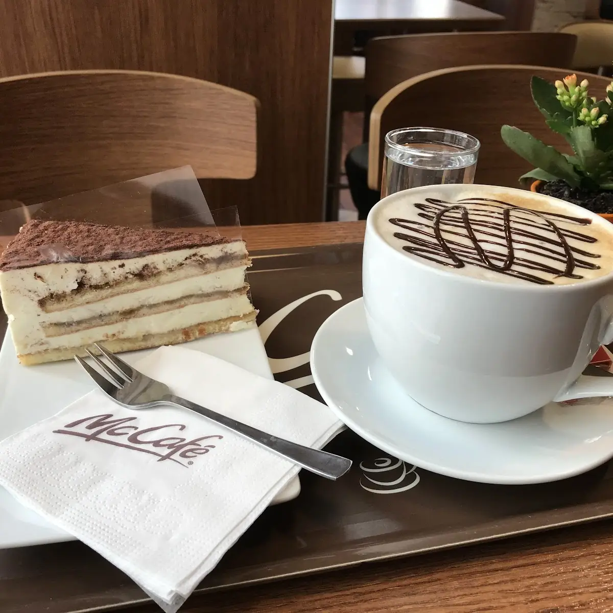 Tiramisutorte Mit Cappuccino