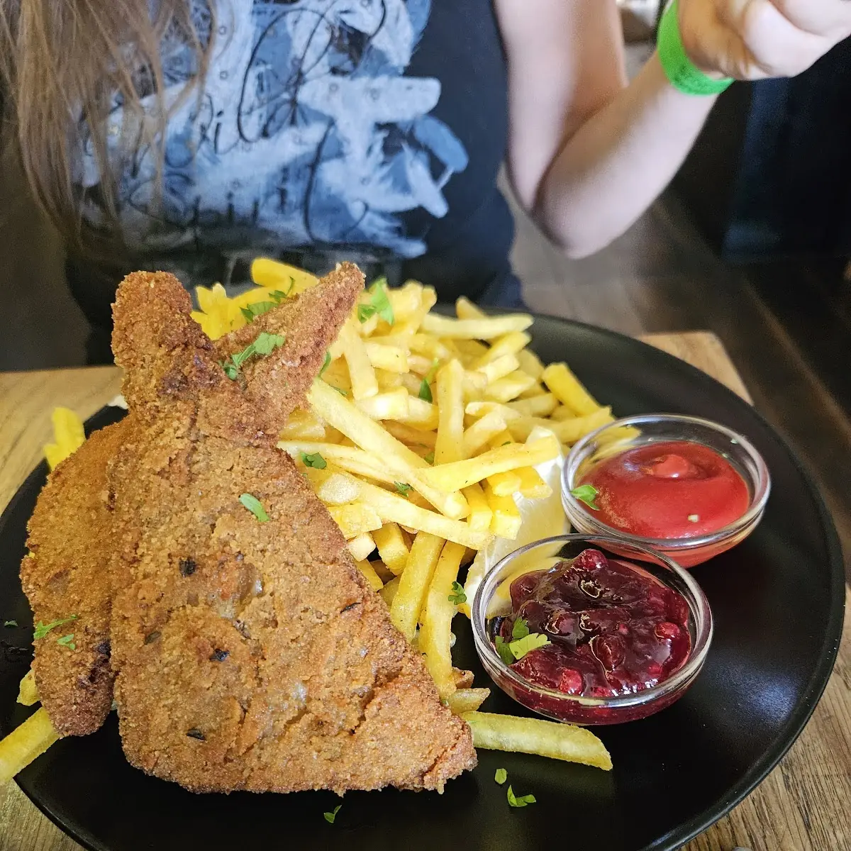 Saitanburger Mit Pommes