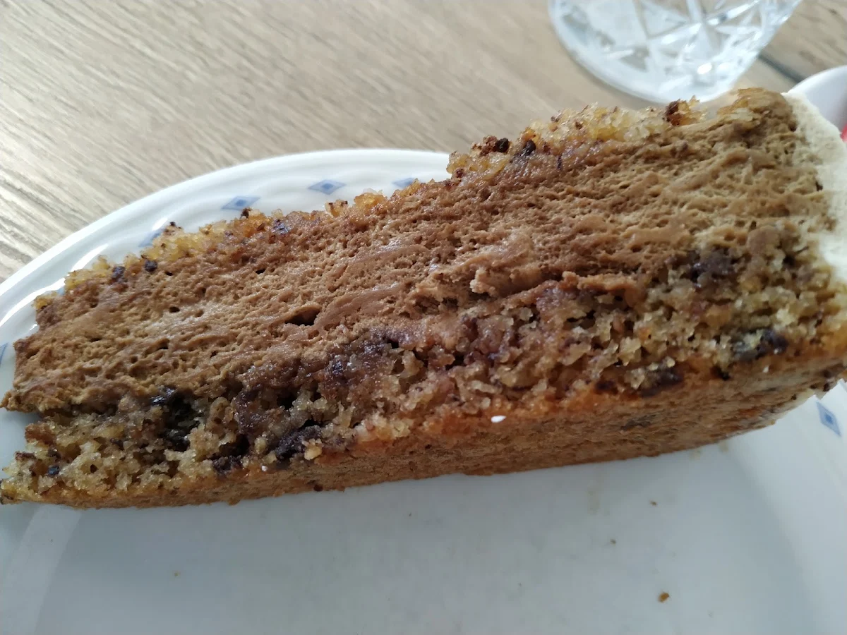 Schichtaufnahme Haselnuss-schokoladen-torte