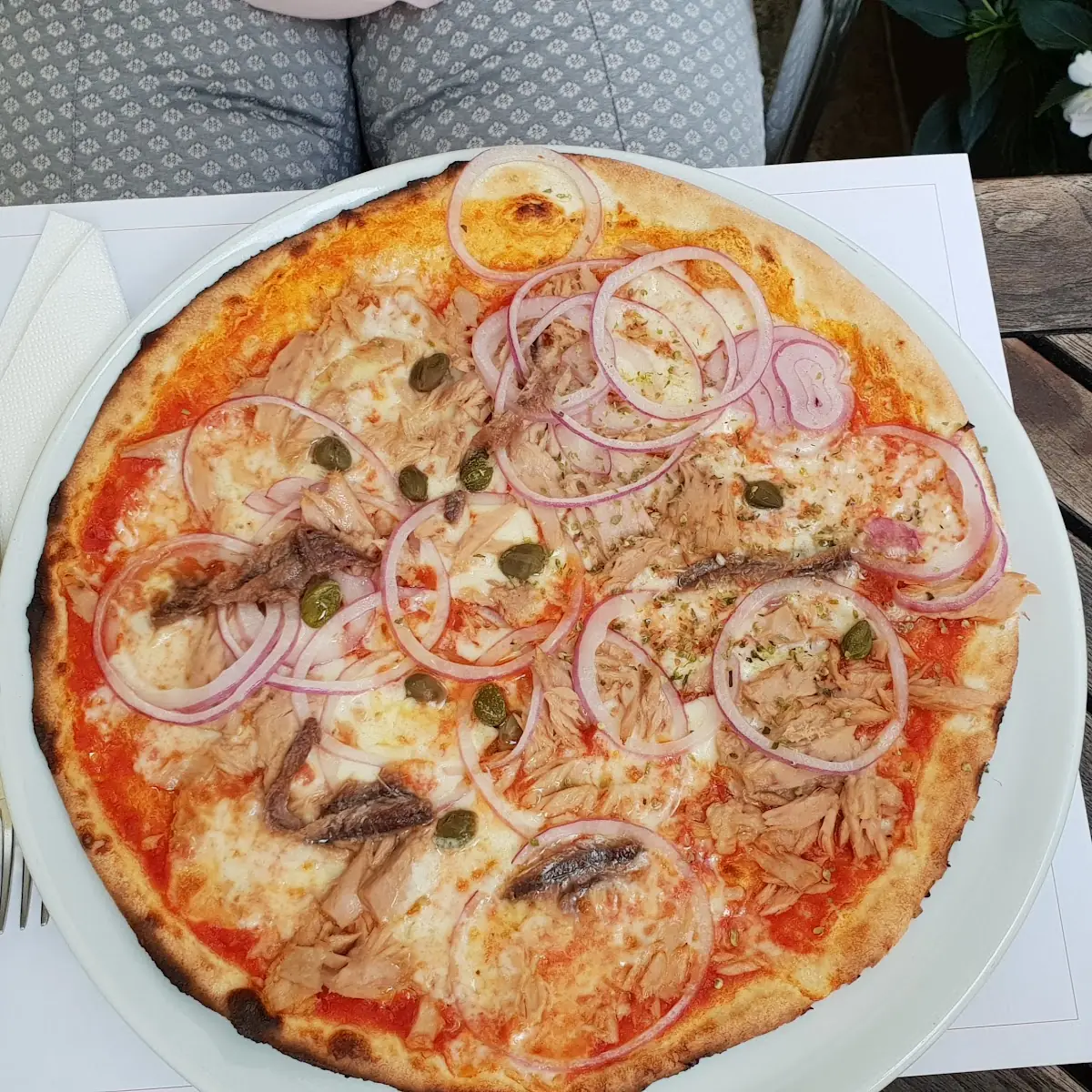 Pizza Thunfisch Und Zwiebeln Kapern
