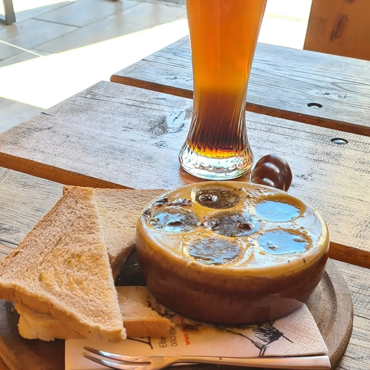 Weinbergschnecken In Kräuterbutter