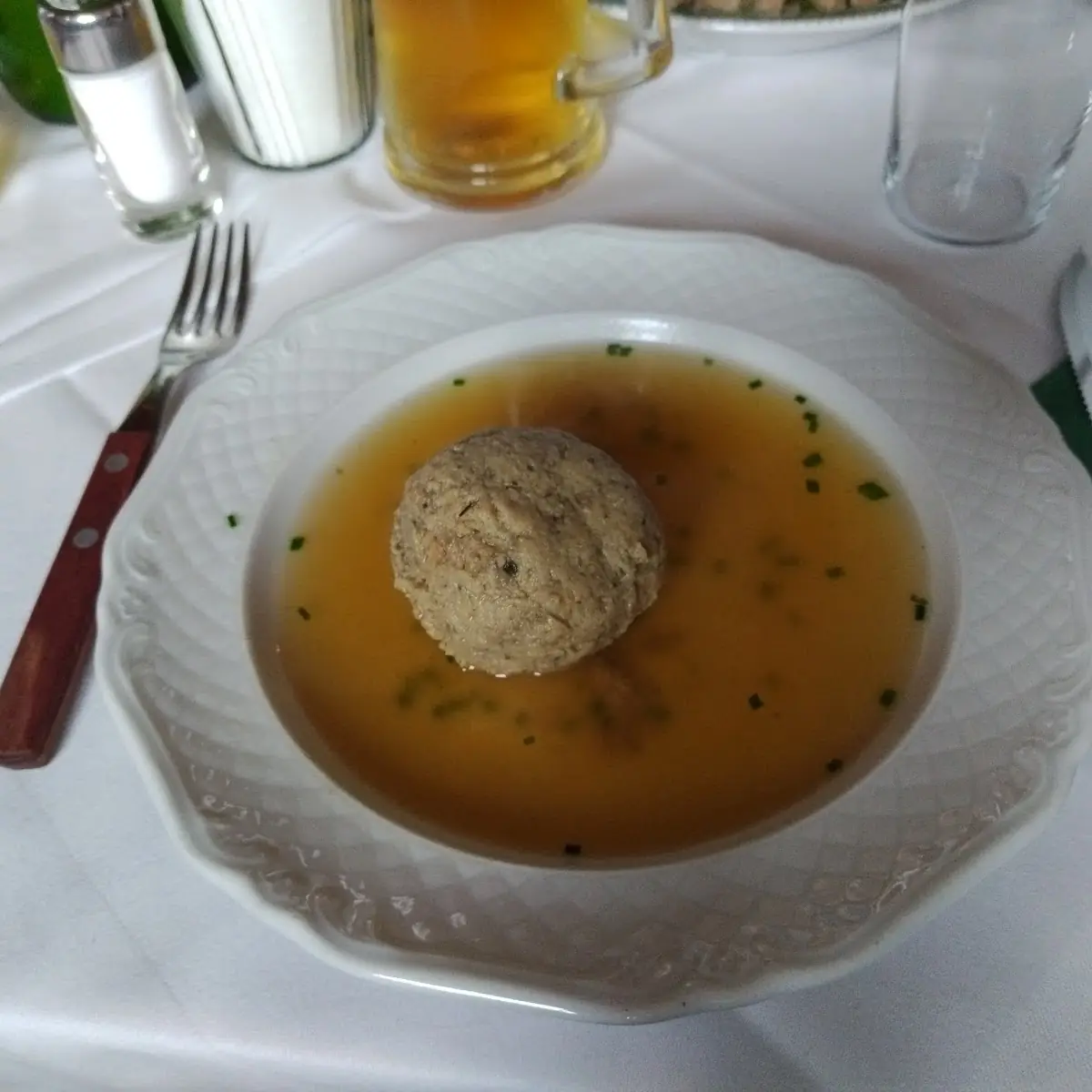 Leberknödelsuppe