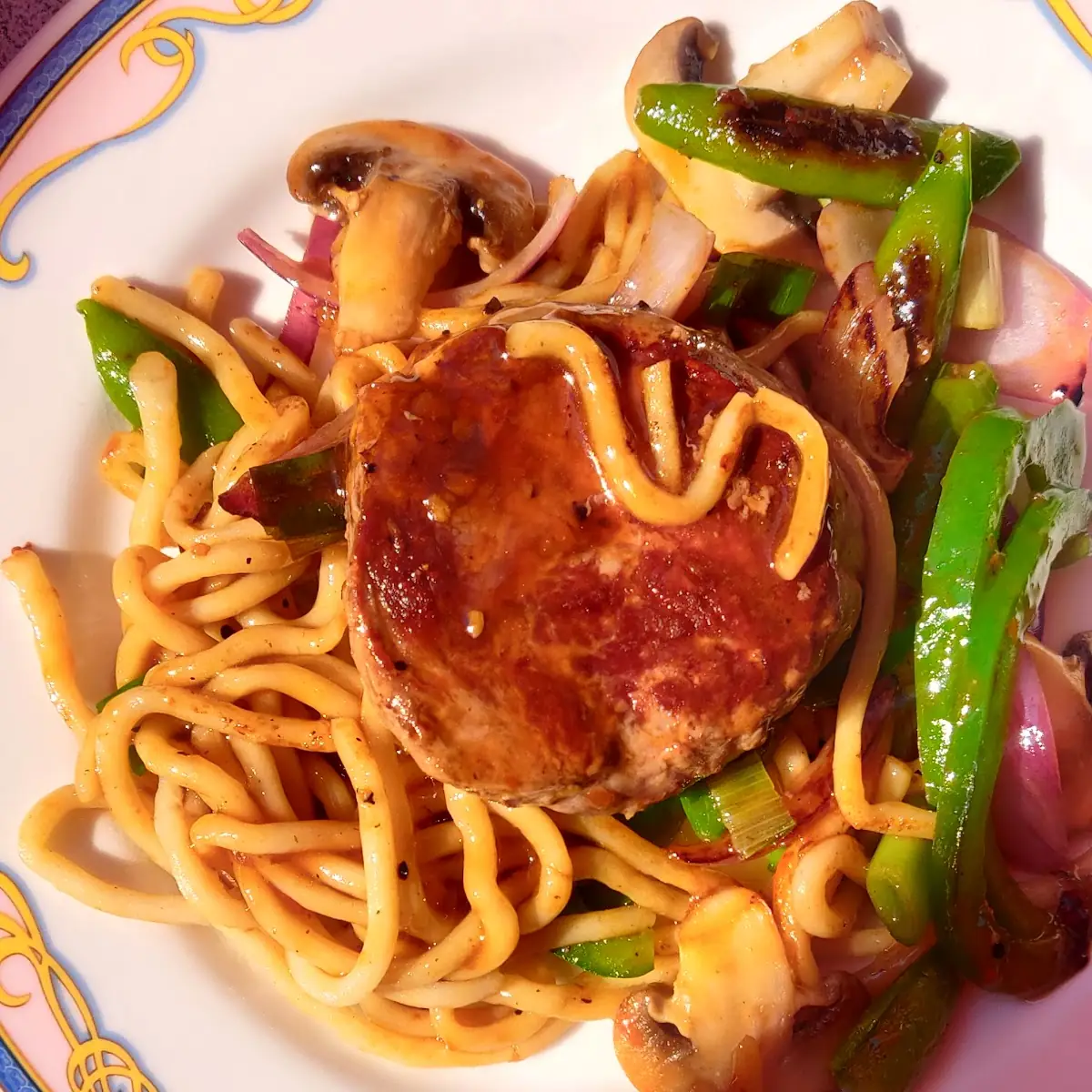 Steak Mit Udo Nudeln Und Gemüse