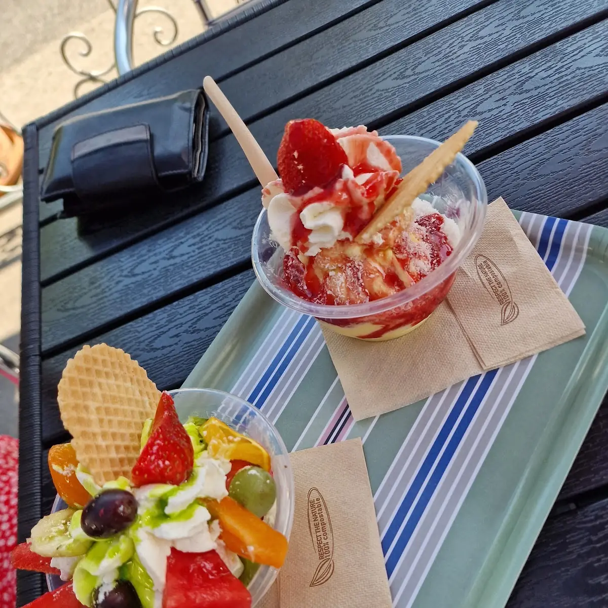 Spaghetti Becher To GO Und Früchte Becher To GO