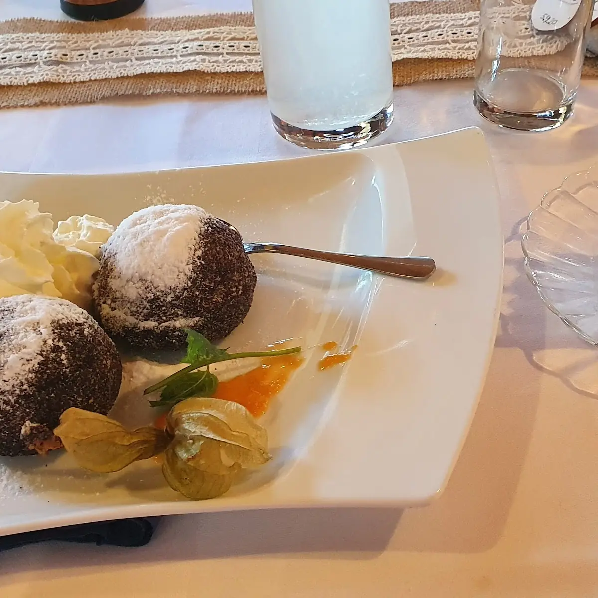 Eismohnknödel