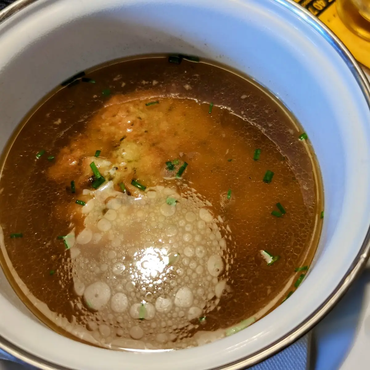 Kaspressknödel-suppe
