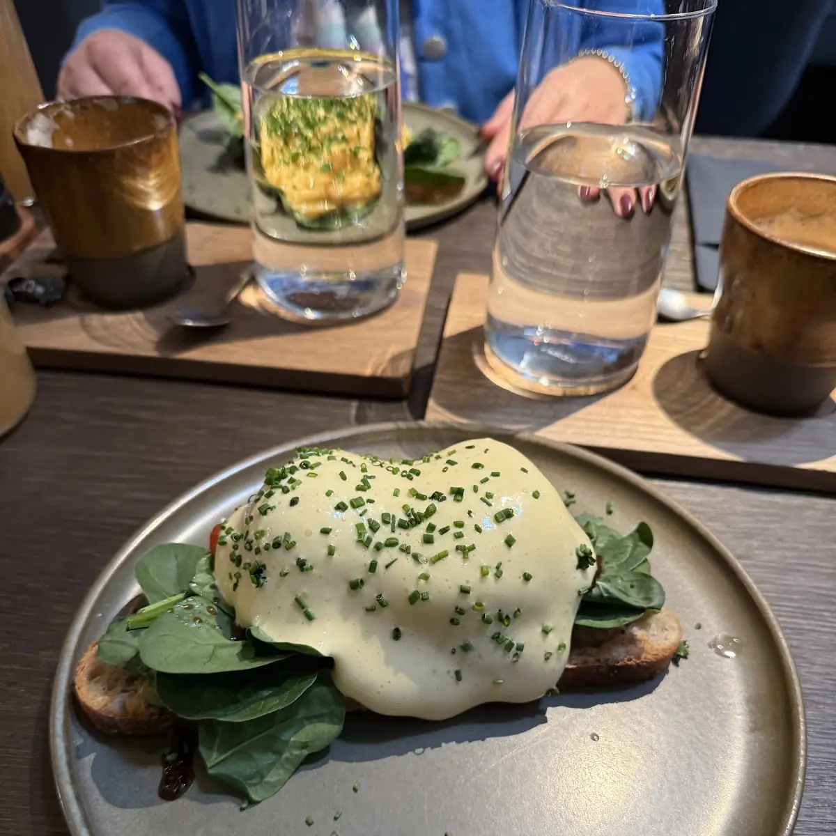 Granola Und Eierspeisbrot
