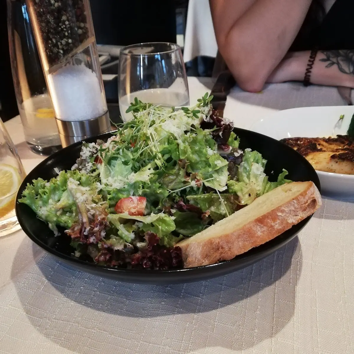 Caesar Salat