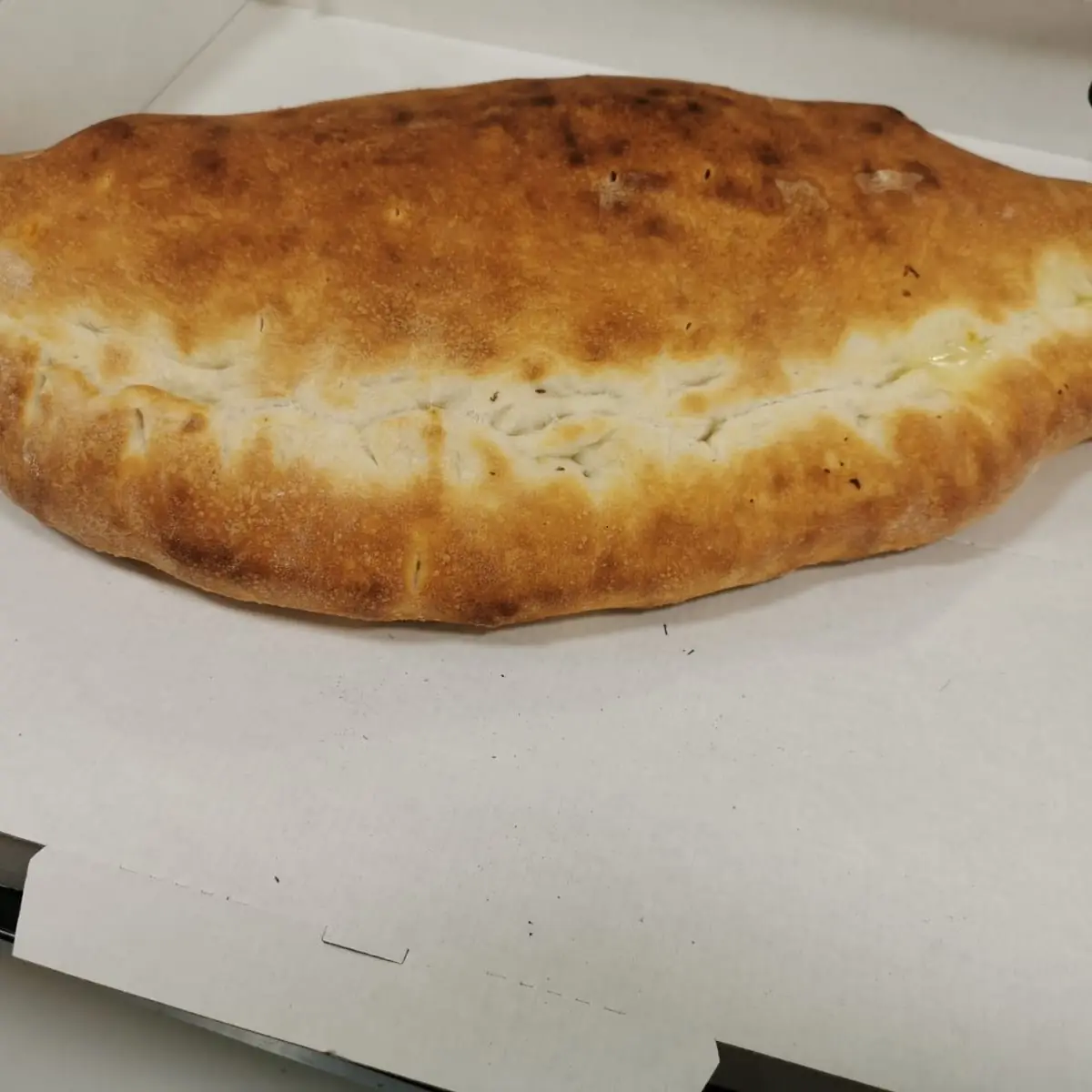 Pizza Calzone Zusammengeklappt