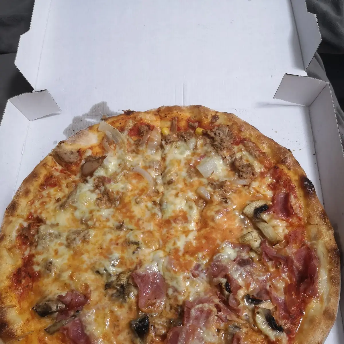 Pizza Tonno