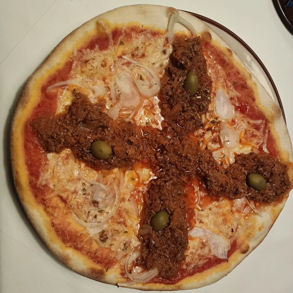 Pizza Bolognese