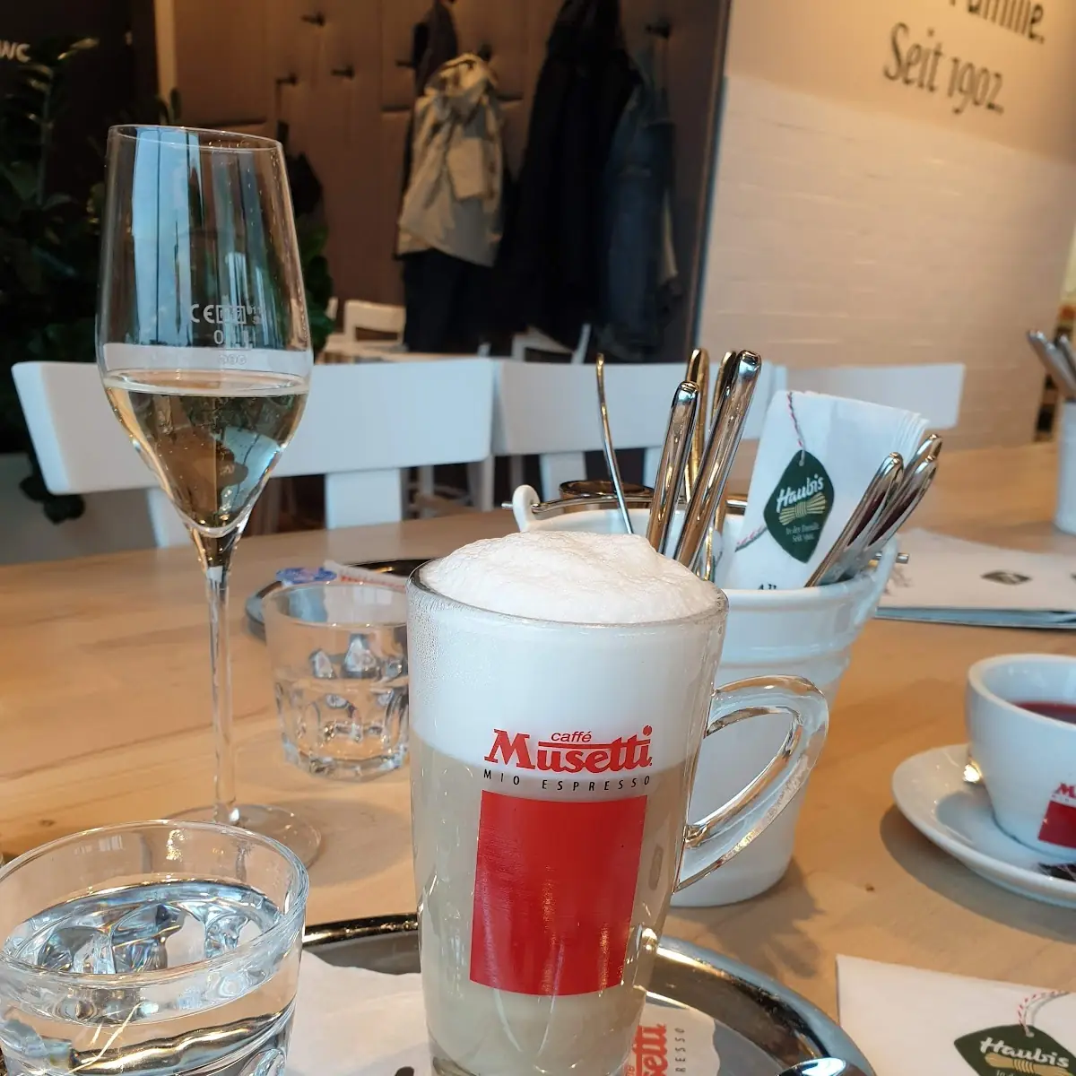Kaffeelatte Mit Prosecco