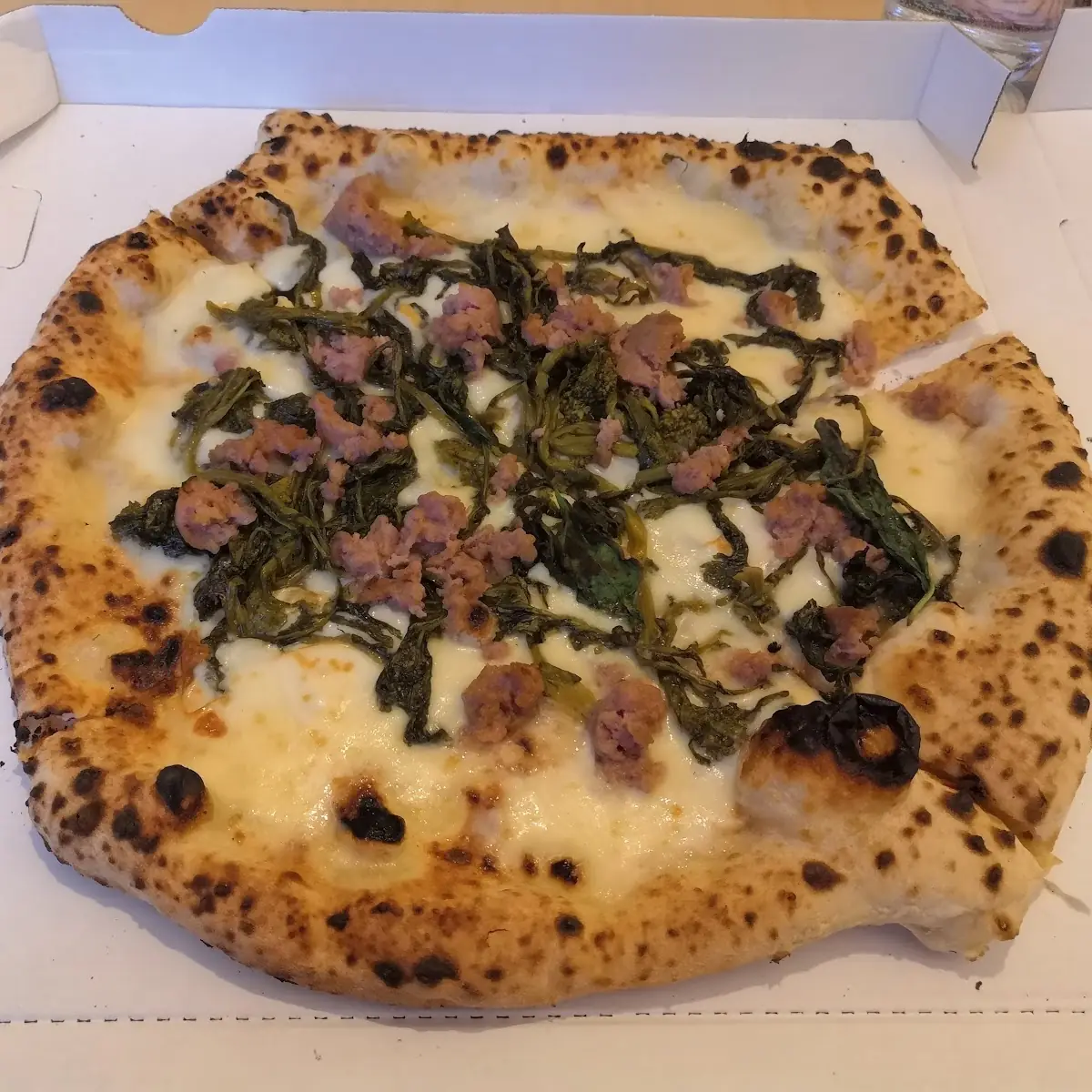 Pizza Salsiccia E Friarielli