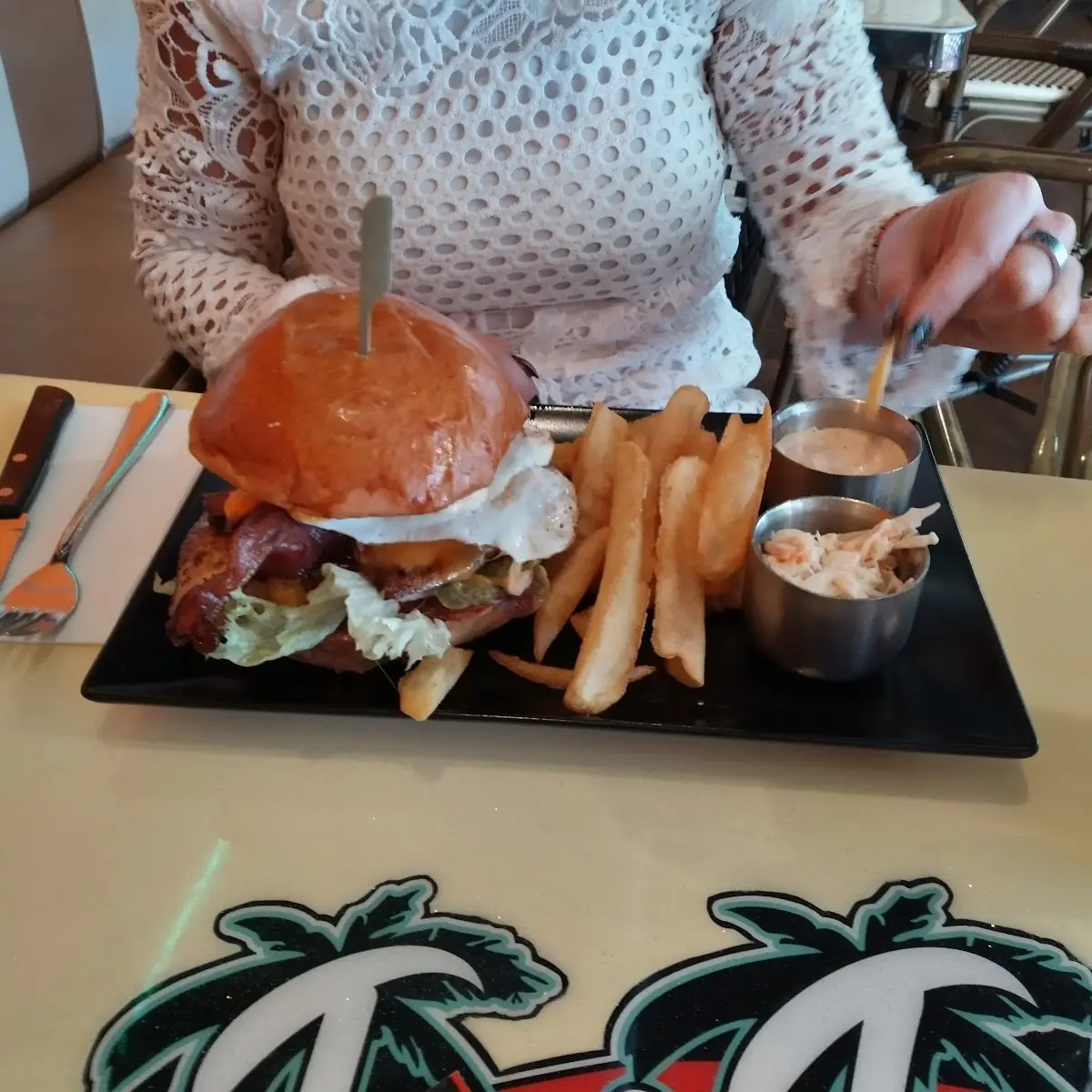 True Fellas Chickenburger