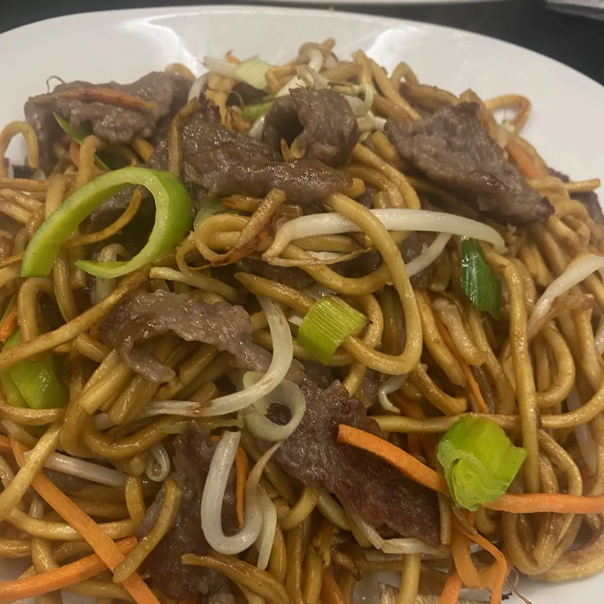 B12 Gebratene Nudeln Mit Rindfleisch