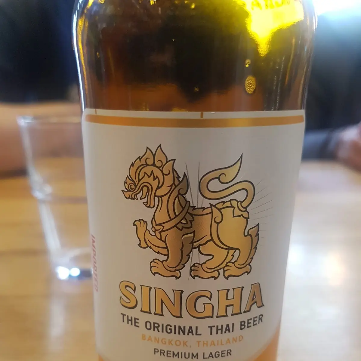 Singha Bier Glasflasche 0 33l