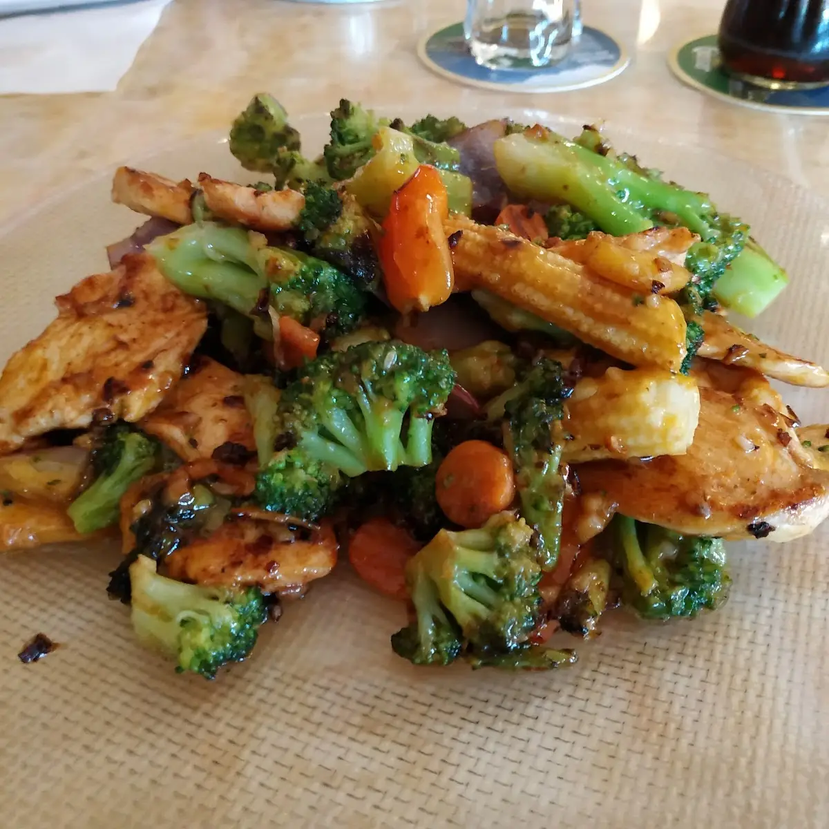 Broccoli Hühnerbrust Gemüse Knoblauch Und Mangosouce