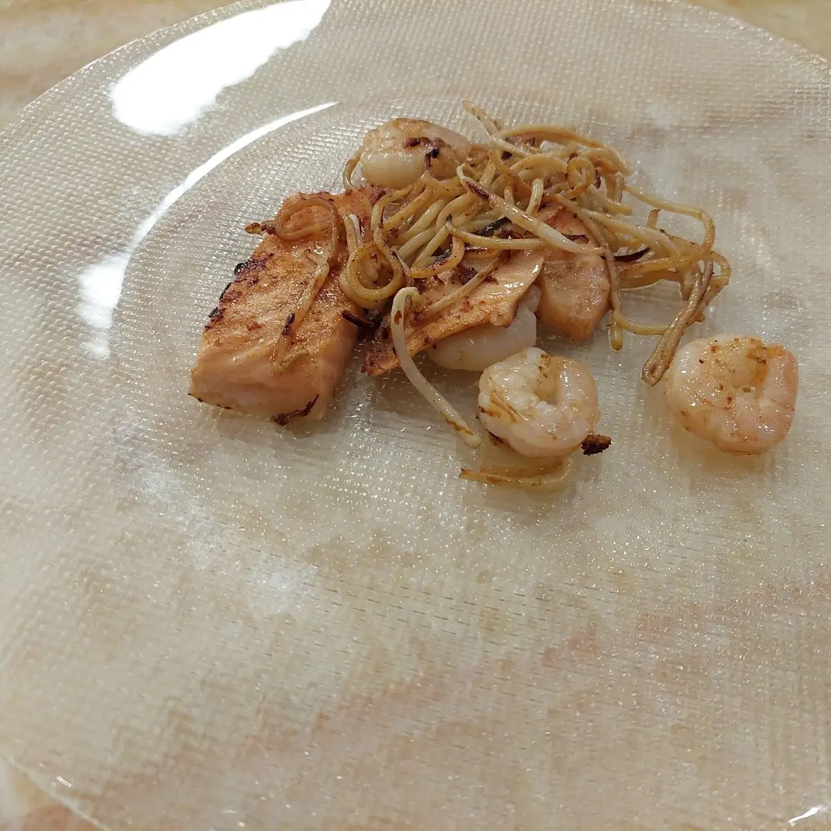 Lachs Und Garnelen Teriaky Mit Nudeln