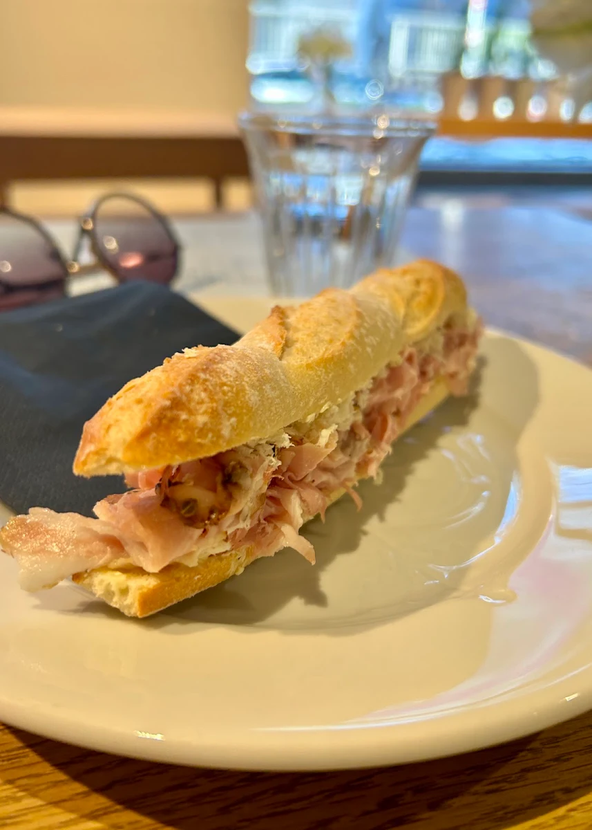 Beinschinken Mit Kren Baguette