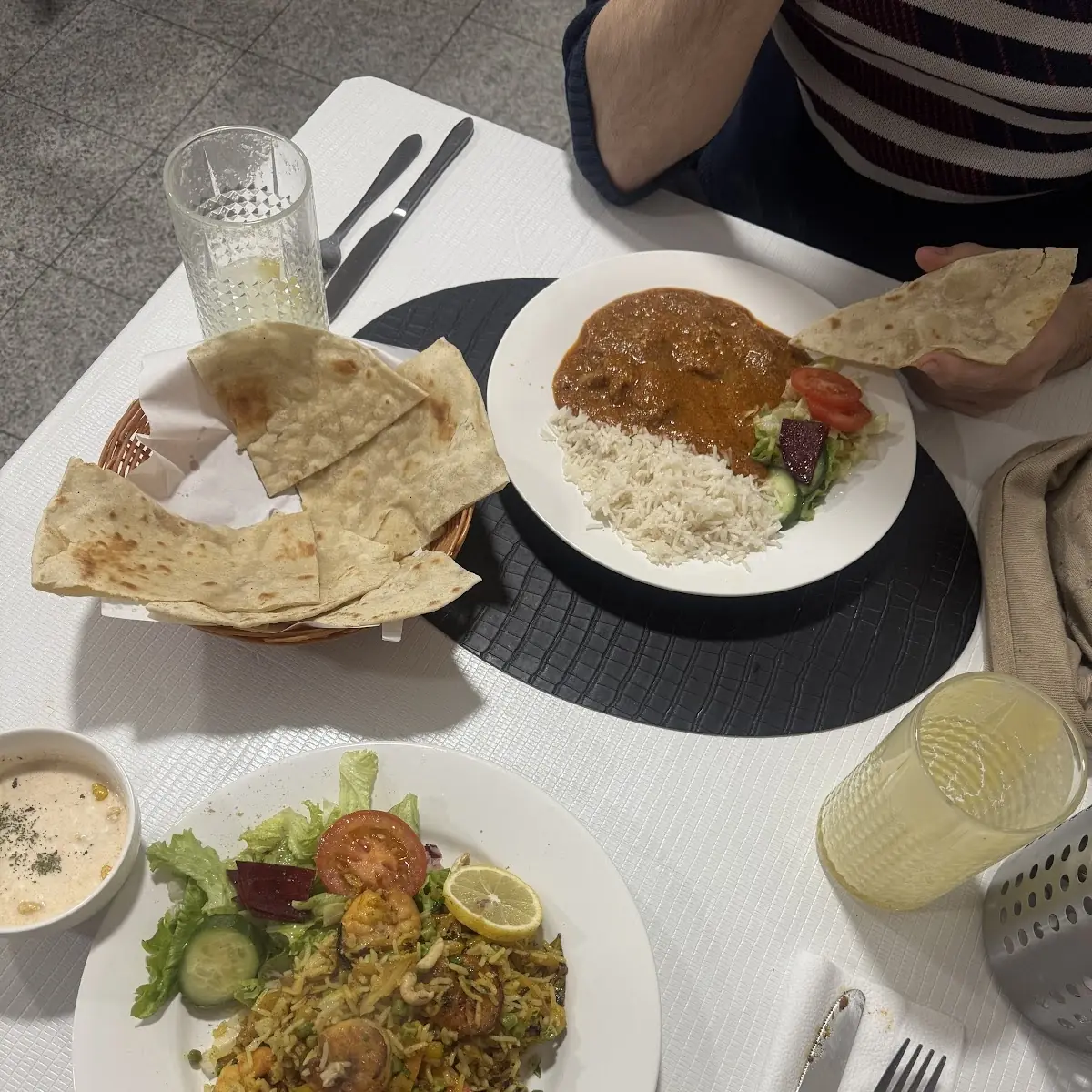 Shrimps Biryani Und Lamm Rogan Josh