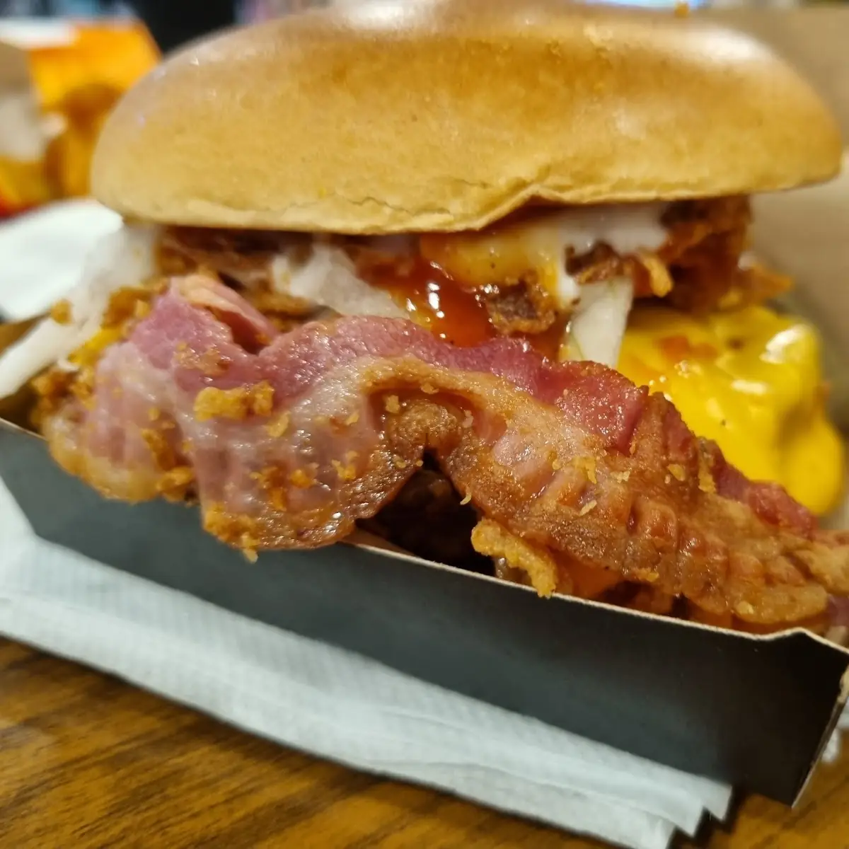Hamburger Rojal Mit Speck