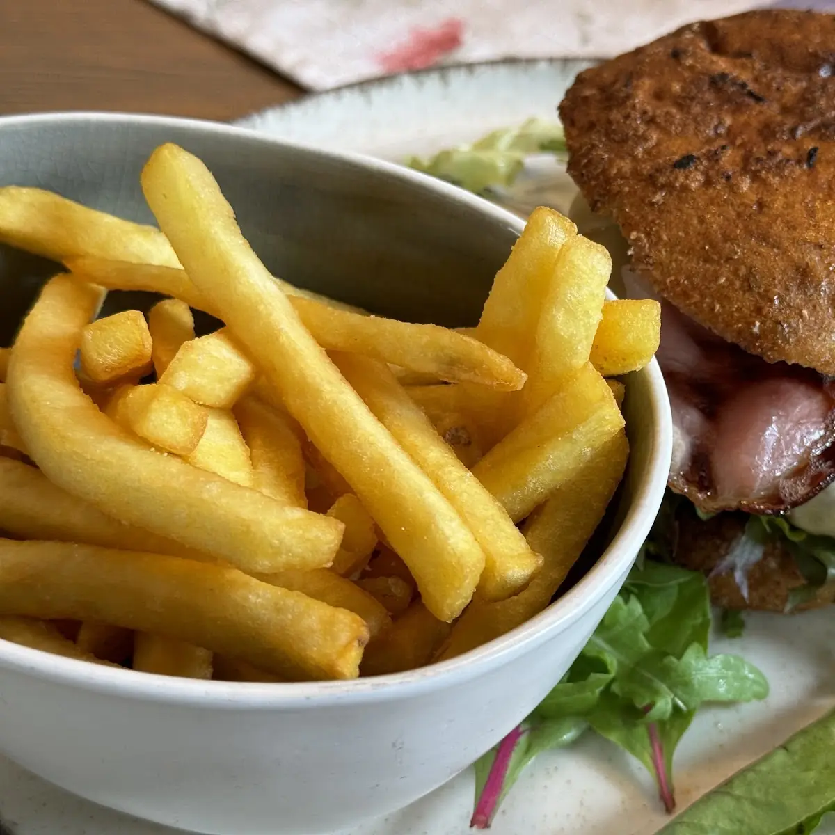 Burger Mit Pommes