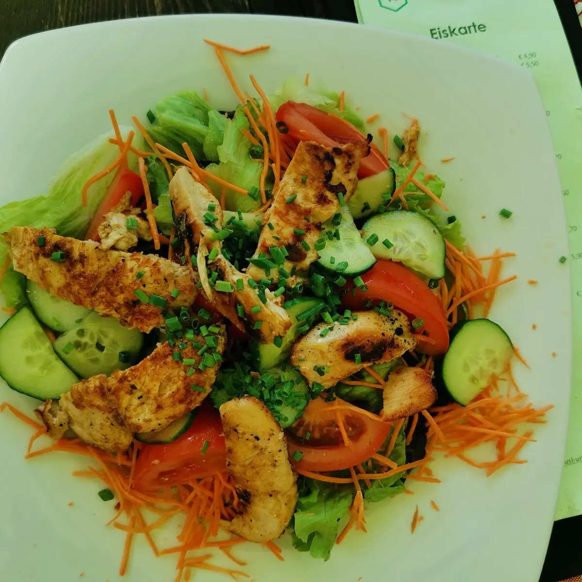 Salat Mit Hühnchenstreifen