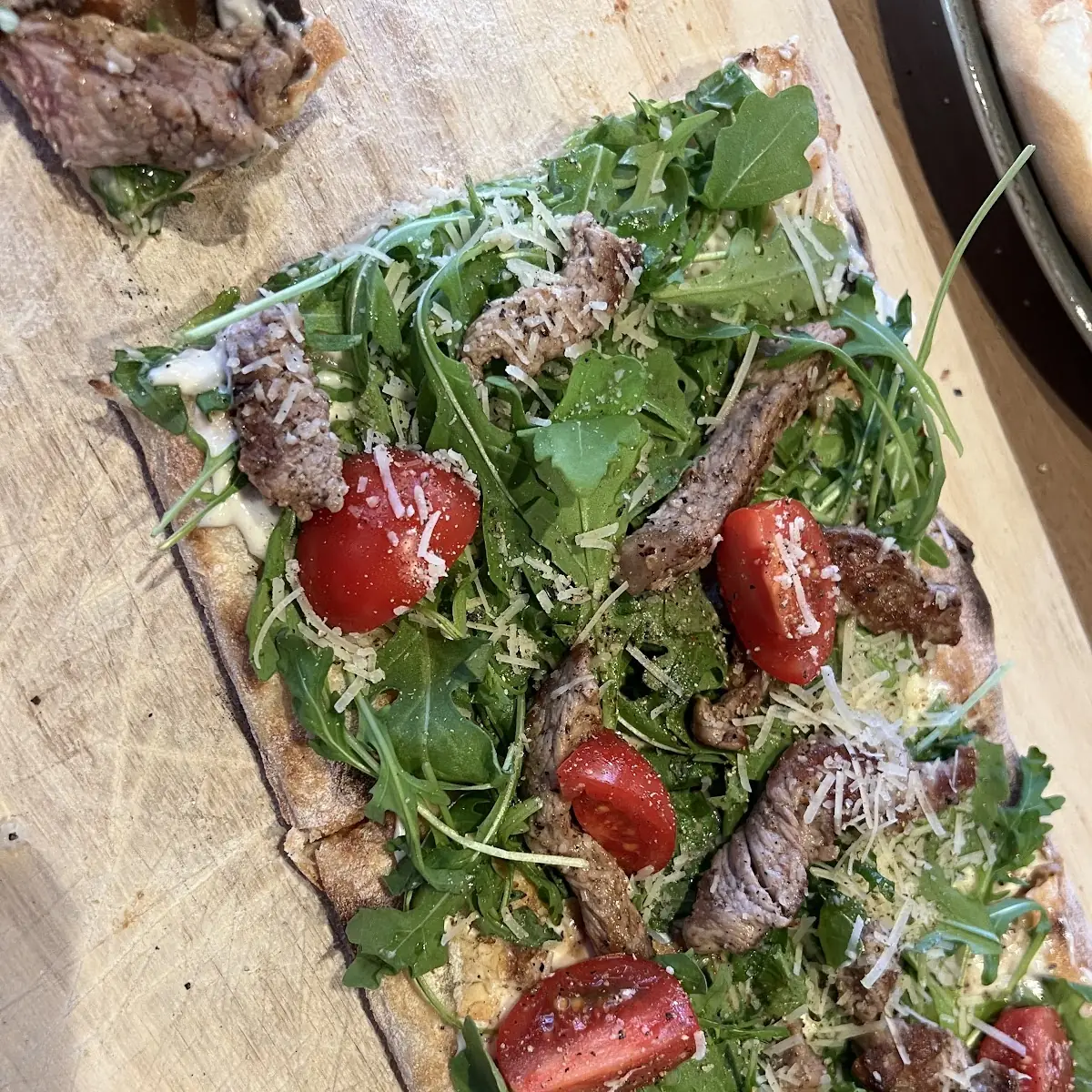 Pinsa Mit Rindfleisch
