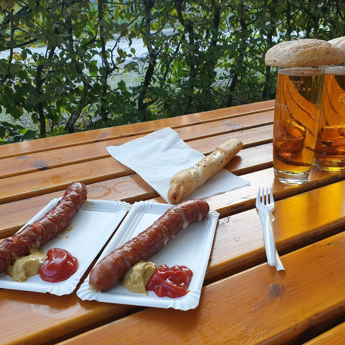 Grillwurst Und Käsekrainer